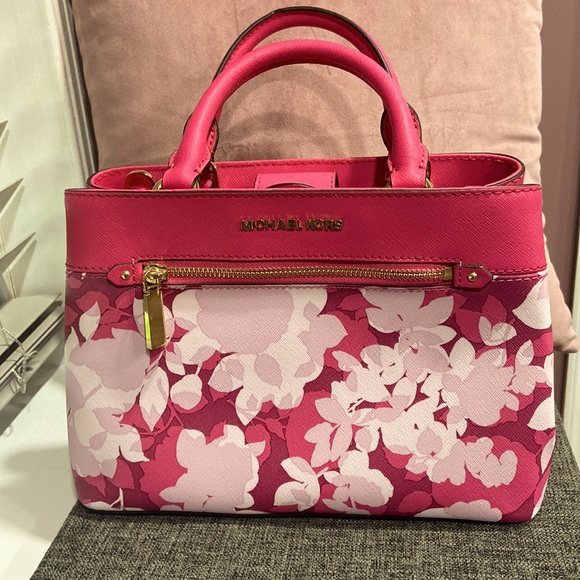 Michael Kors Collection Handbags - Michael Kors shoulder bag